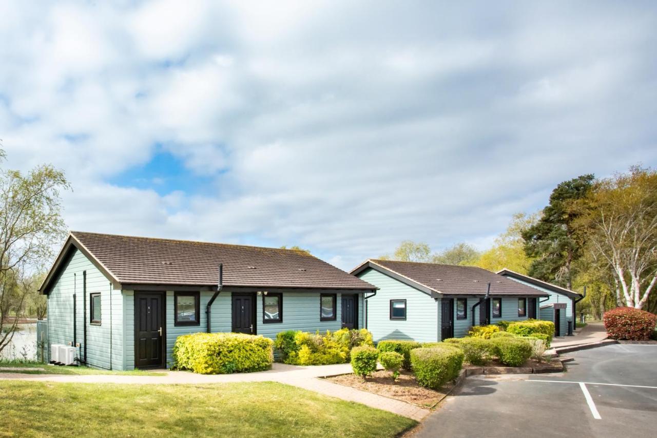 Villa The Vale Golf & Country Club Bishampton Exterior foto