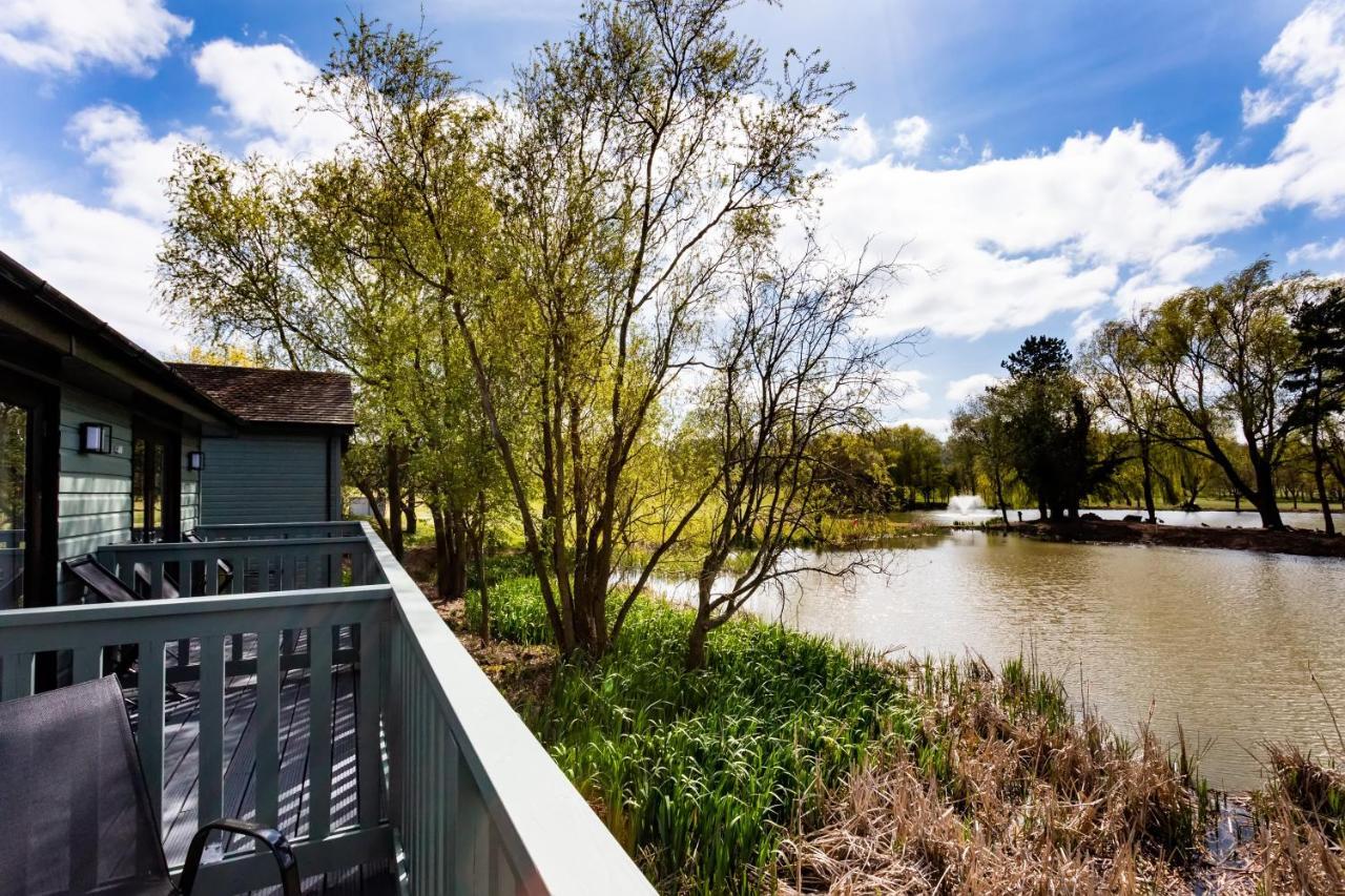 Villa The Vale Golf & Country Club Bishampton Exterior foto