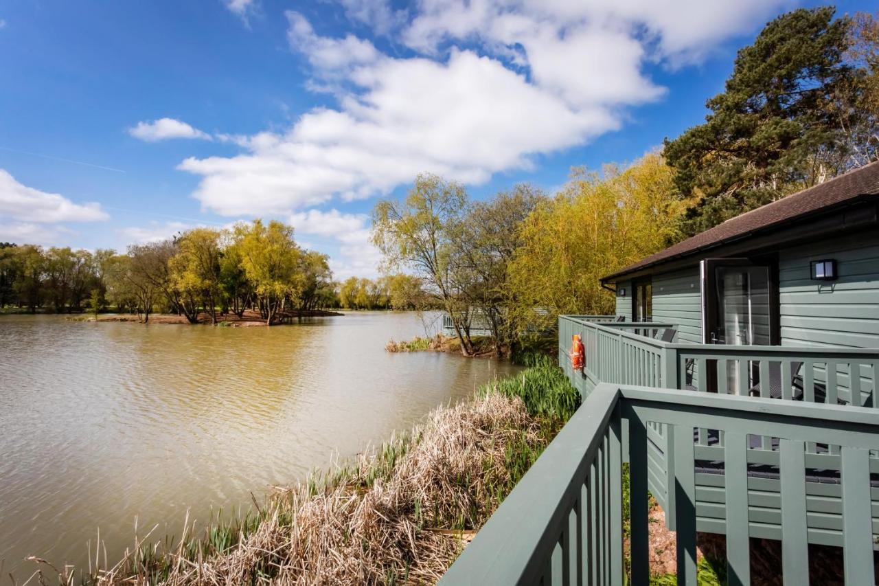 Villa The Vale Golf & Country Club Bishampton Exterior foto